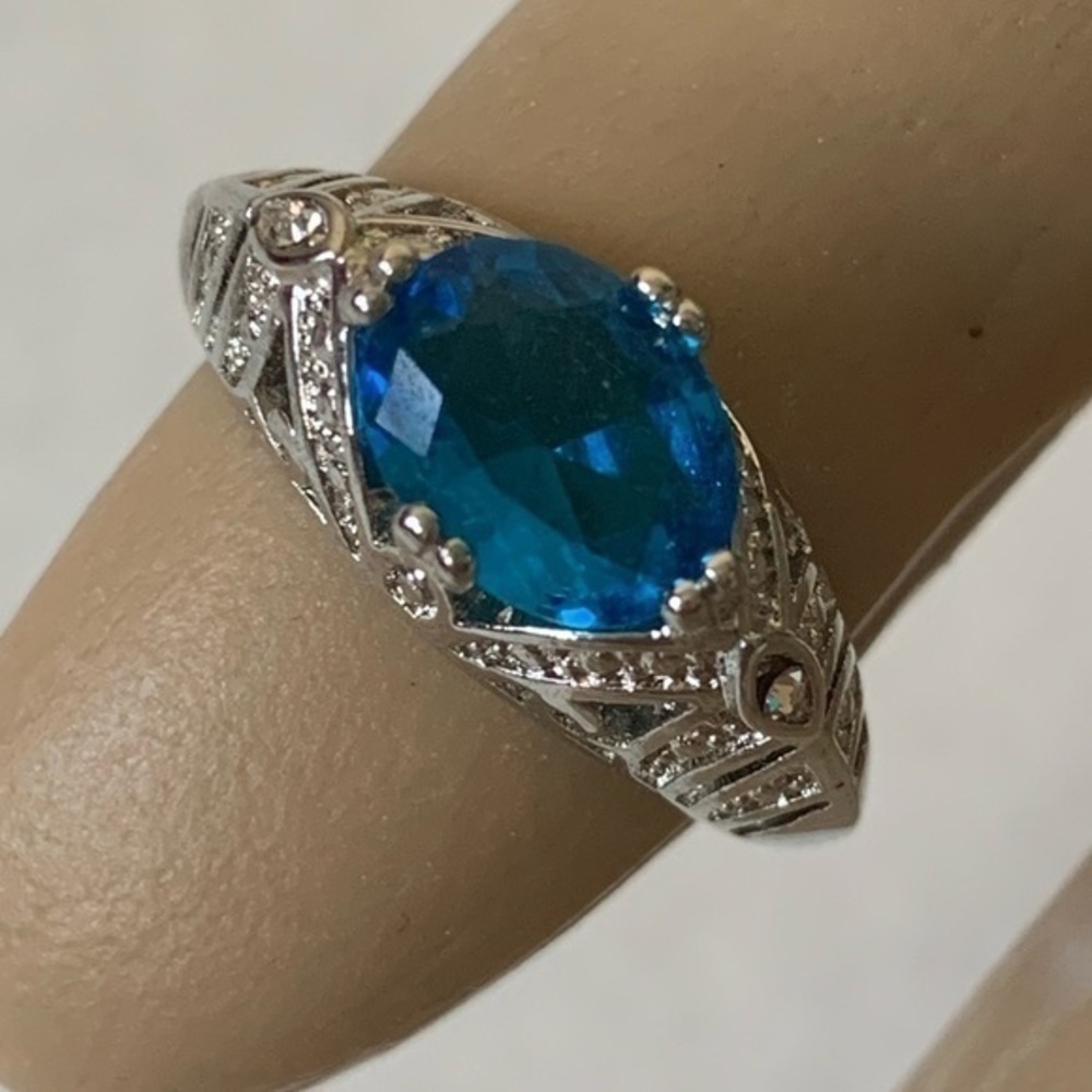 Silver Blue Oval Solitaire